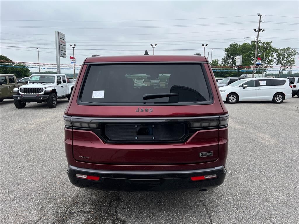 New 2026 Jeep Grand Wagoneer Limited Altitude Sport Utility