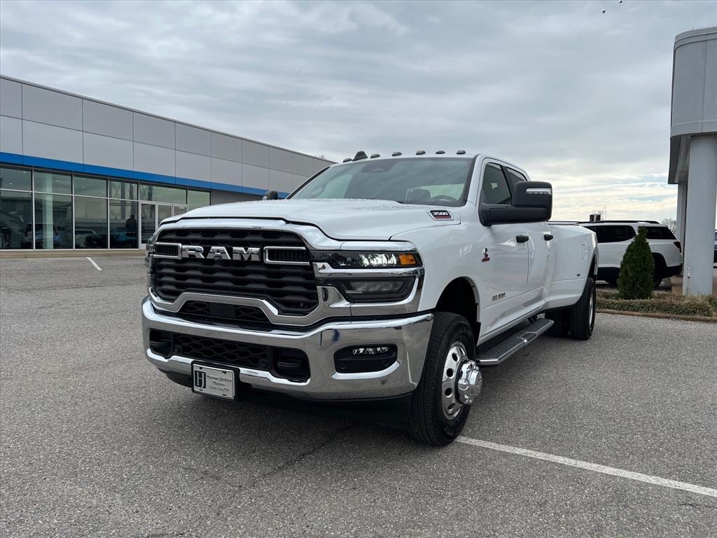 New 2026 Ram 3500 BIG Horn 4X4 Crew CAB 8 Pickup