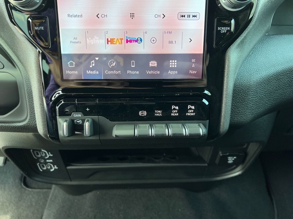 2025 RAM 2500 Tradesman - Photo 19