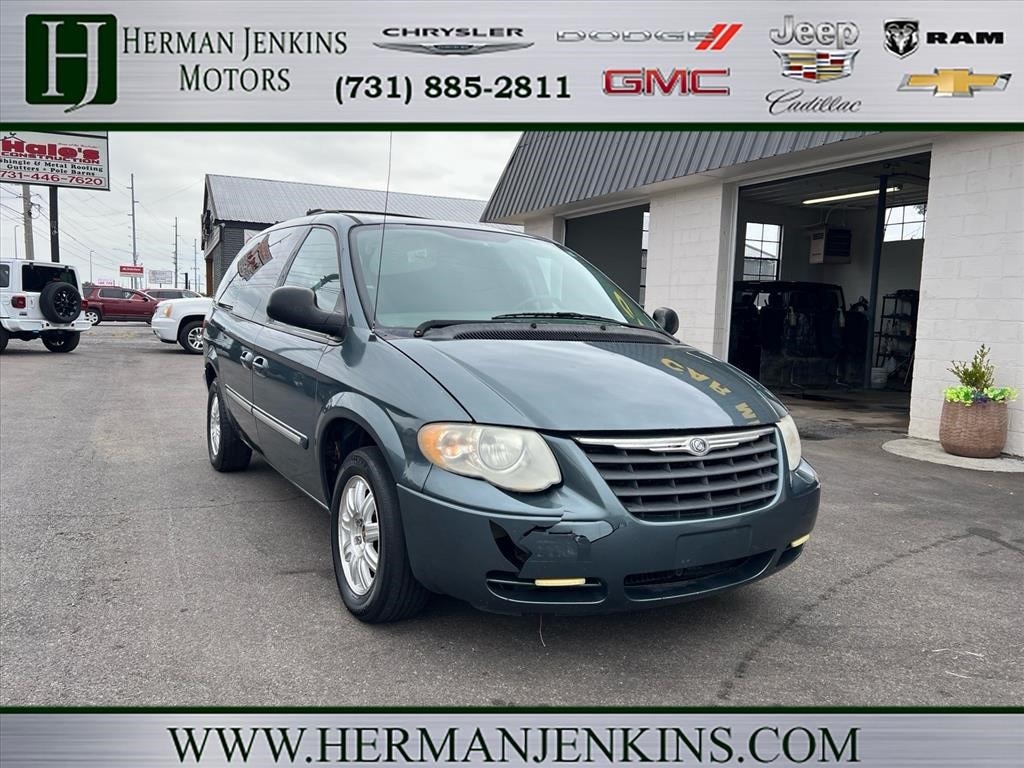 Used 2006 Chrysler Town & Country Touring Passenger Van