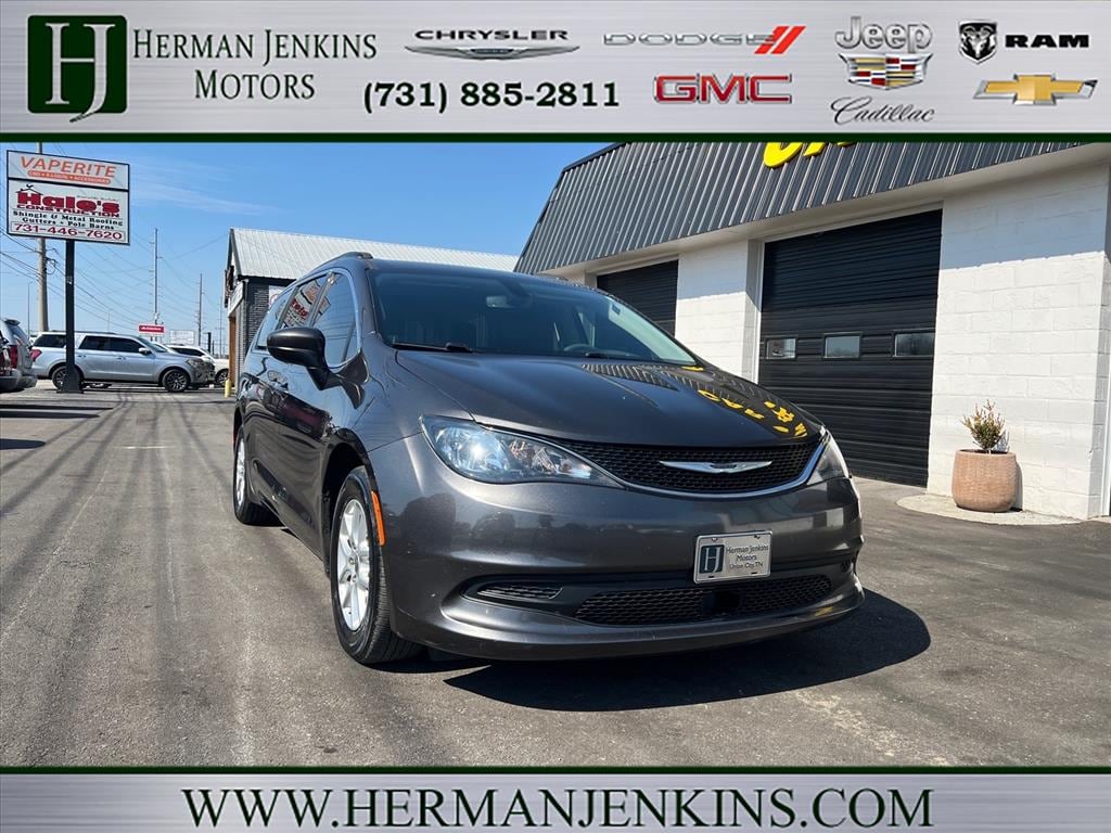 2021 Chrysler Voyager Passenger Van 