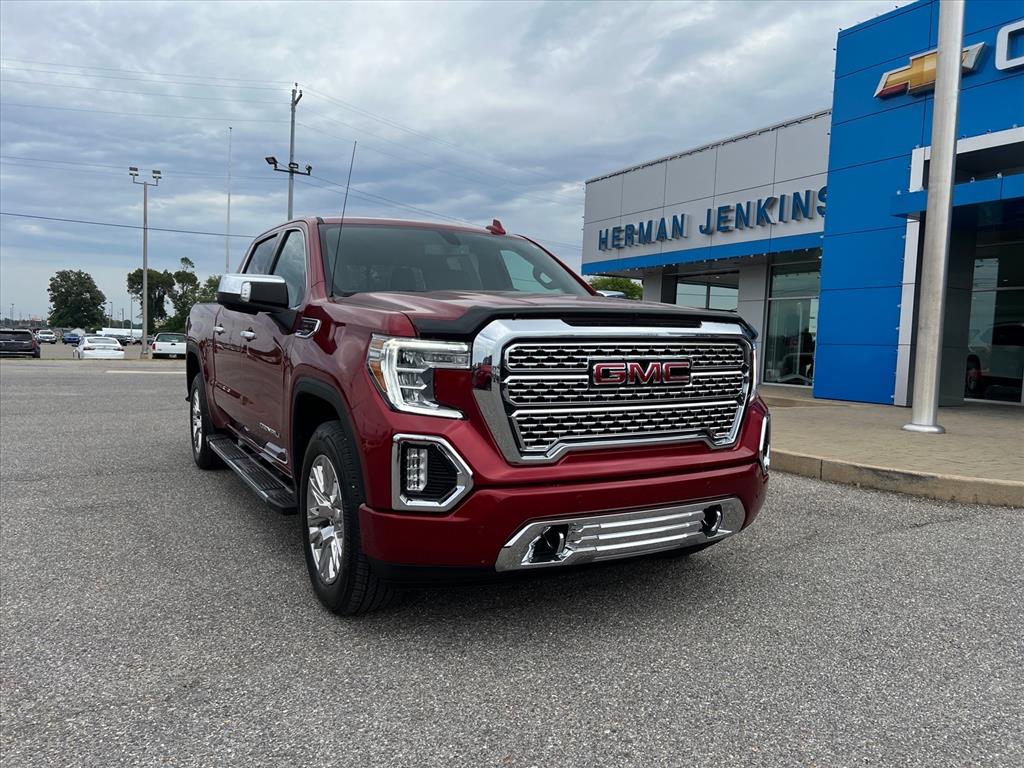 2022 GMC Sierra 4WD Crew Cab Short Box Denali's photo