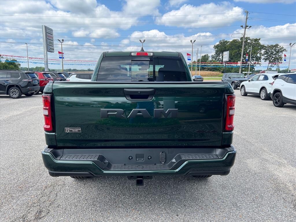 New 2026 Ram 1500 Express Crew Cab 4x4 5'7 Box Pickup