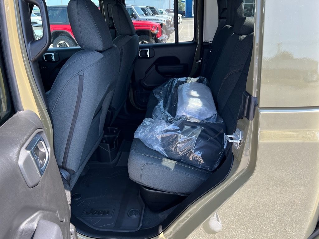 2025 Jeep Gladiator Sport S - Photo 12