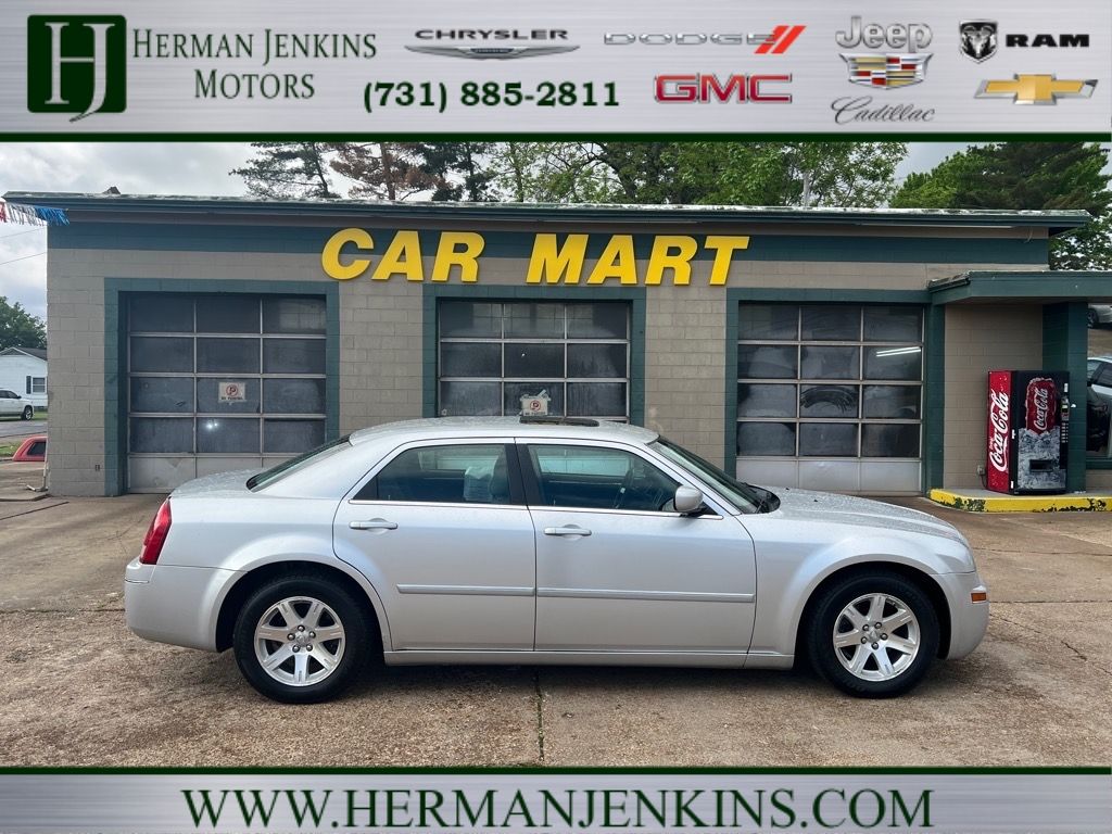 Used 2007 Chrysler 300 Touring with VIN 2C3KA53G87H877390 for sale in Union City, TN