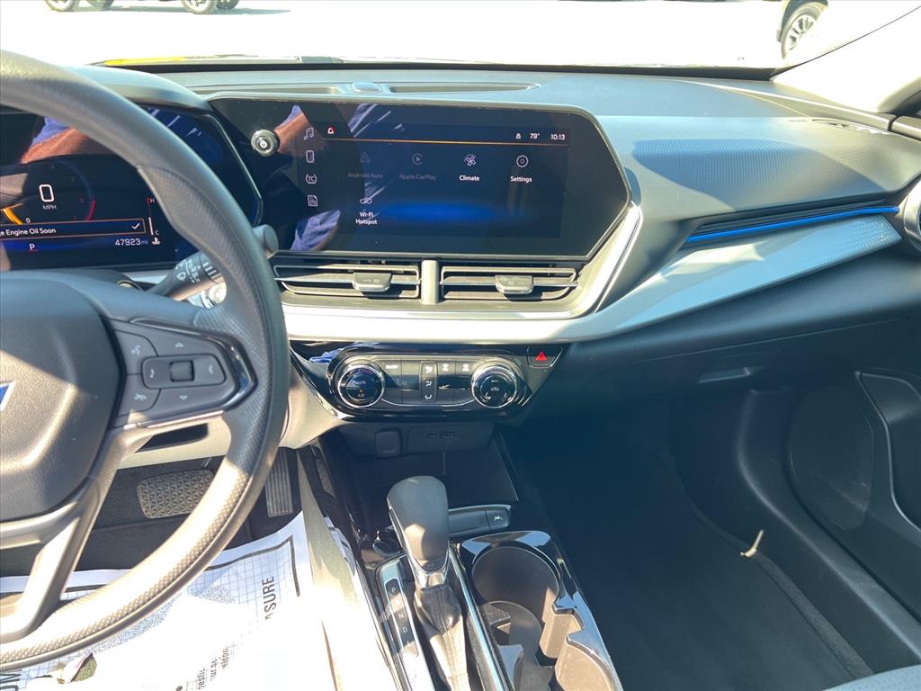 2025 Chevrolet Trax LT - Photo 18