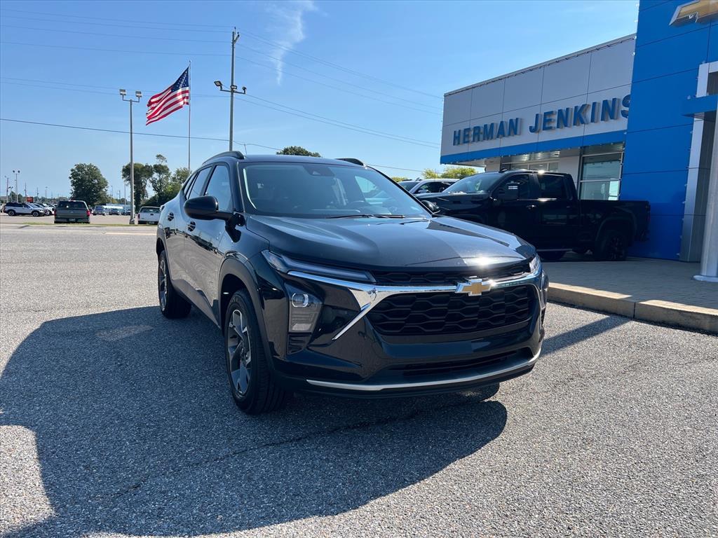 Used 2025 Chevrolet Trax LT