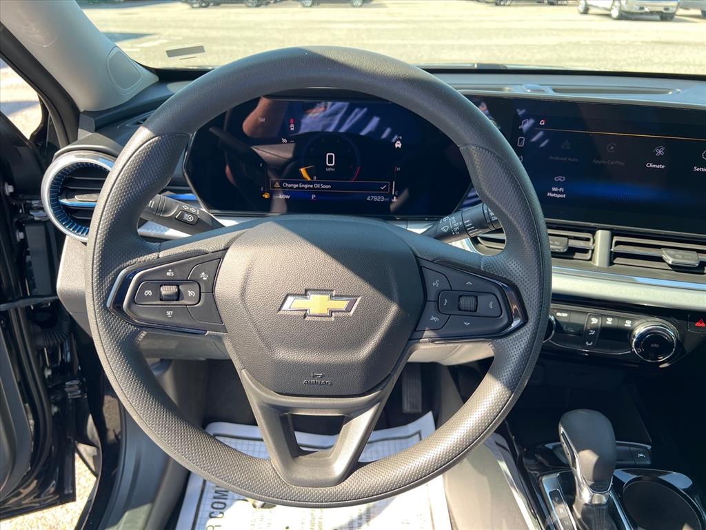 2025 Chevrolet Trax LT - Photo 15