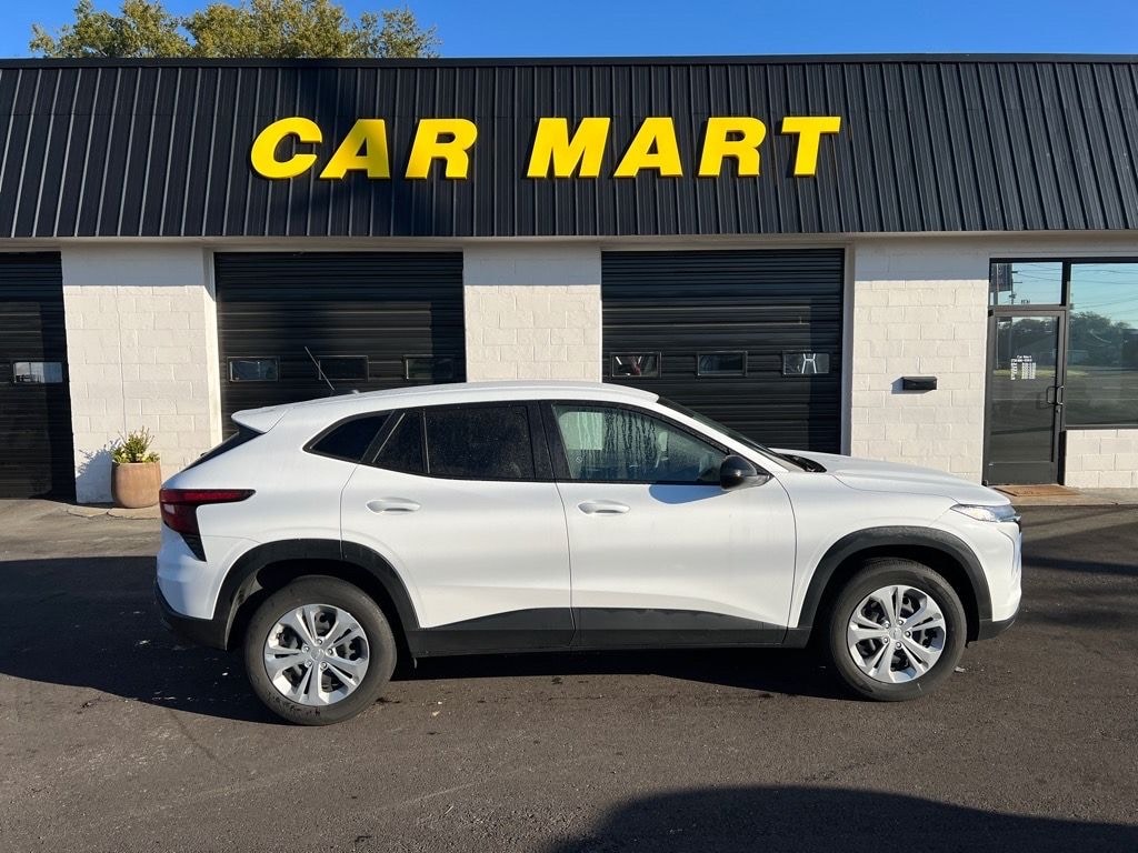 Used 2025 Chevrolet Trax LS Sport Utility