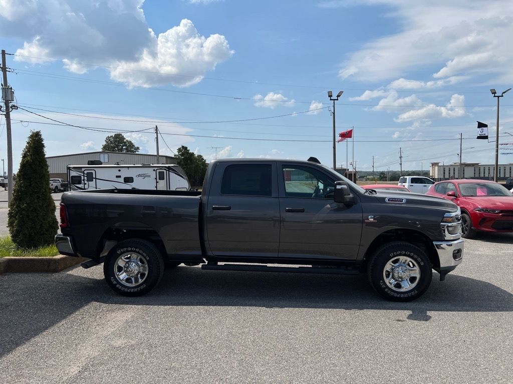 2025 RAM 2500 Tradesman - Photo 6
