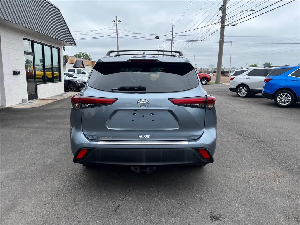 Used 2020 Toyota Highlander XLE Sport Utility