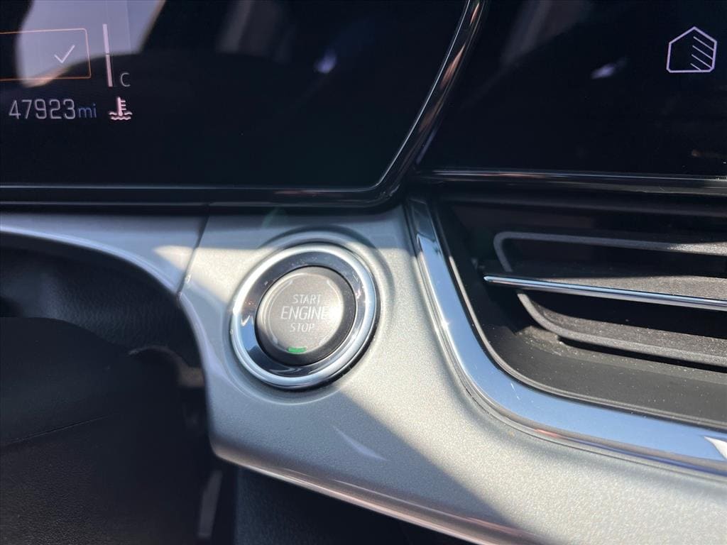2025 Chevrolet Trax LT - Photo 22