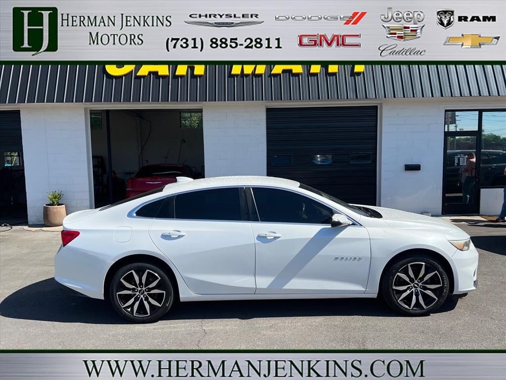 Used 2017 Chevrolet Malibu LT Sedan