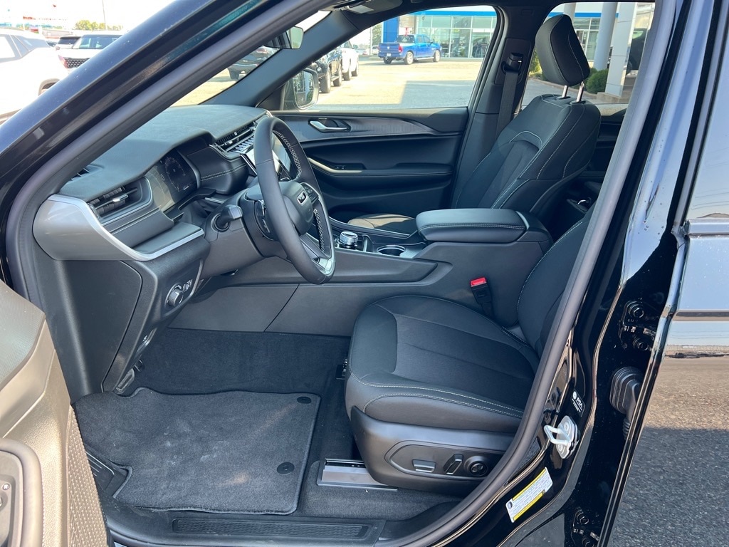 2025 Jeep Grand Cherokee Laredo - Photo 10