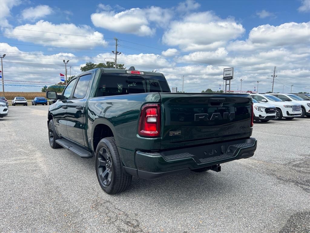 New 2026 Ram 1500 Express Crew Cab 4x4 5'7 Box Pickup