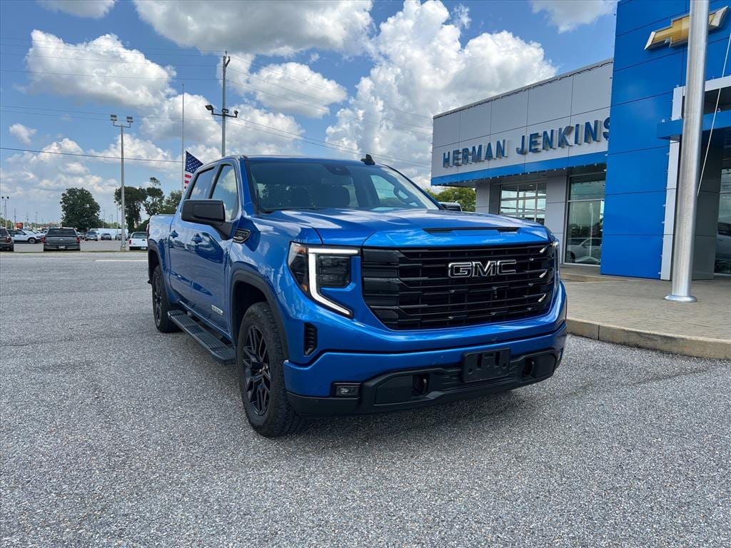 Used 2023 GMC Sierra Elevation