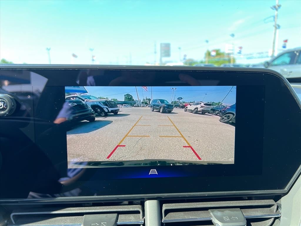 2025 Chevrolet Trax LT - Photo 24