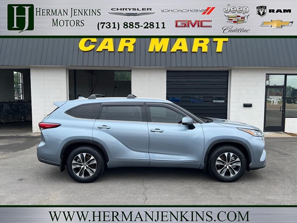 Used 2020 Toyota Highlander XLE Sport Utility