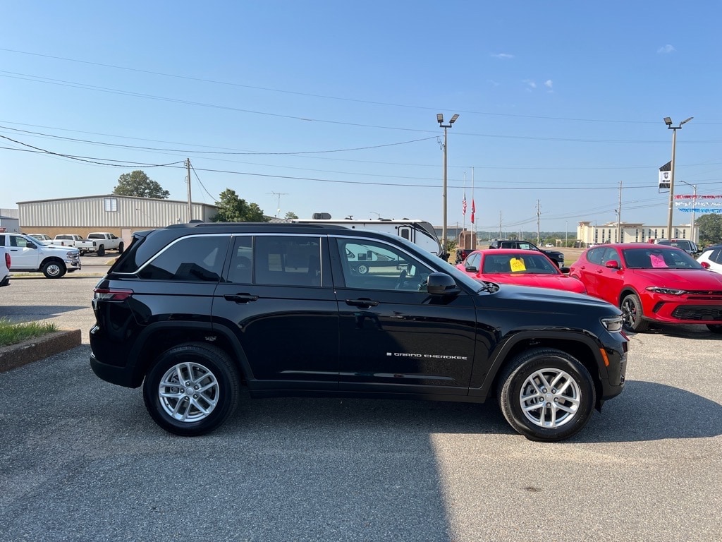 2025 Jeep Grand Cherokee Laredo - Photo 6