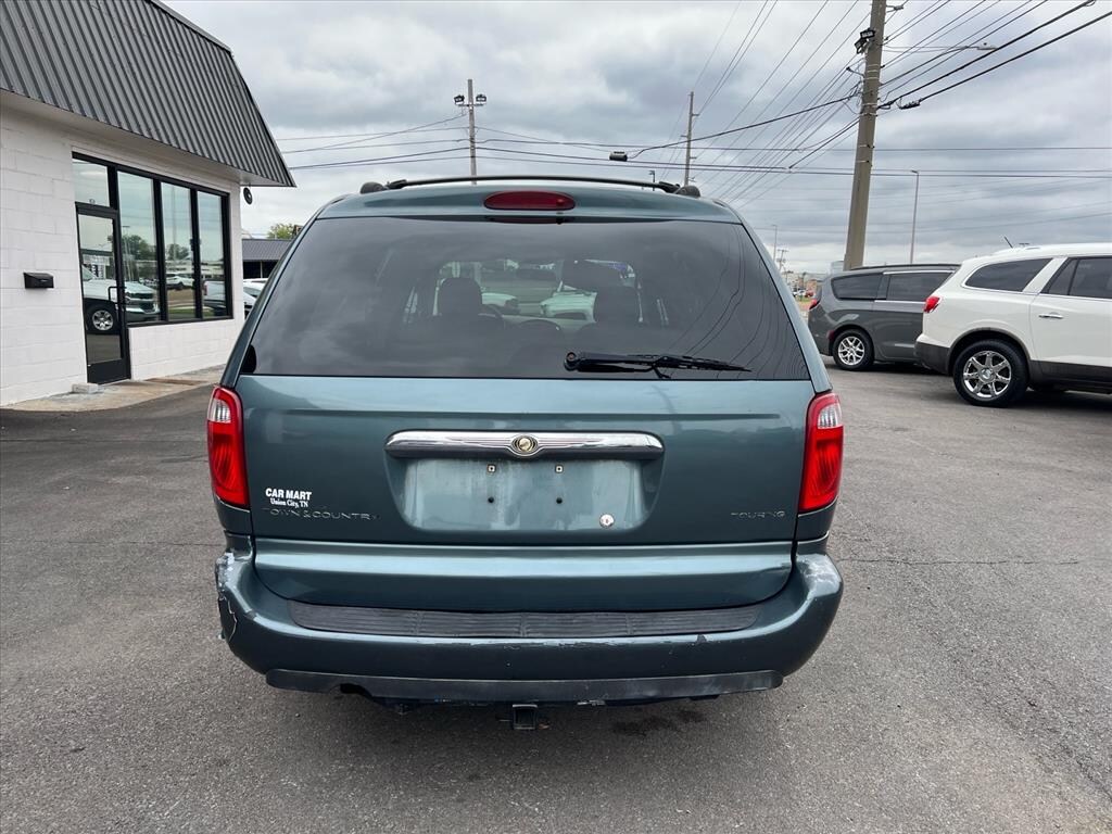 Used 2006 Chrysler Town & Country Touring Passenger Van