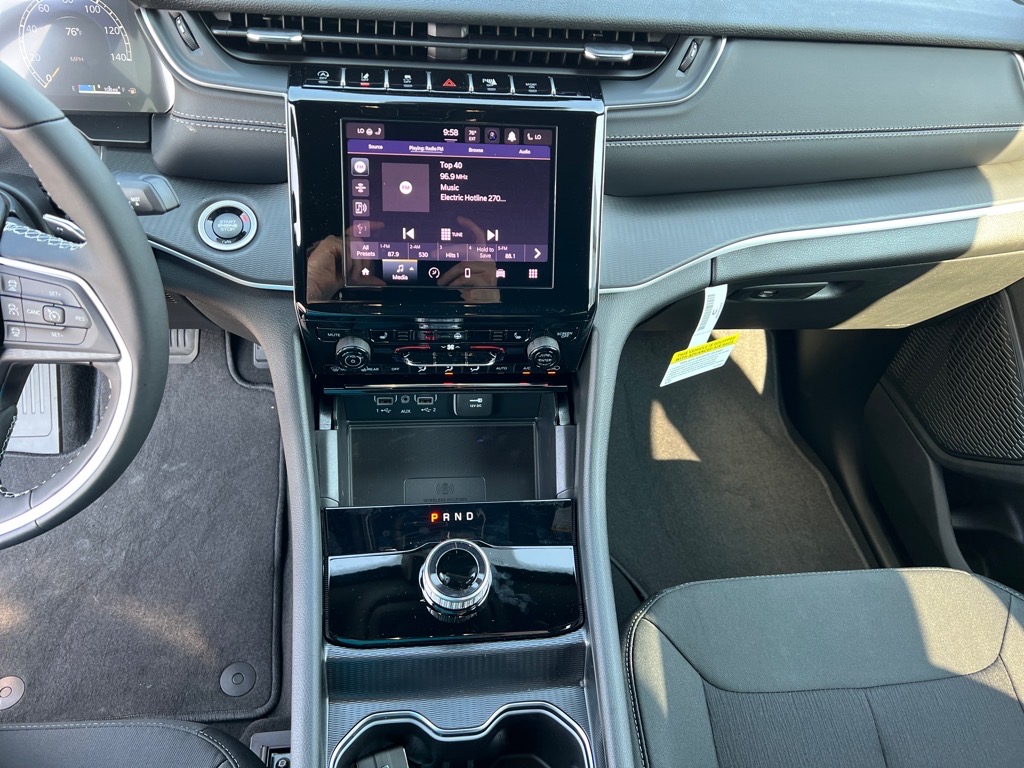 2025 Jeep Grand Cherokee Laredo - Photo 19