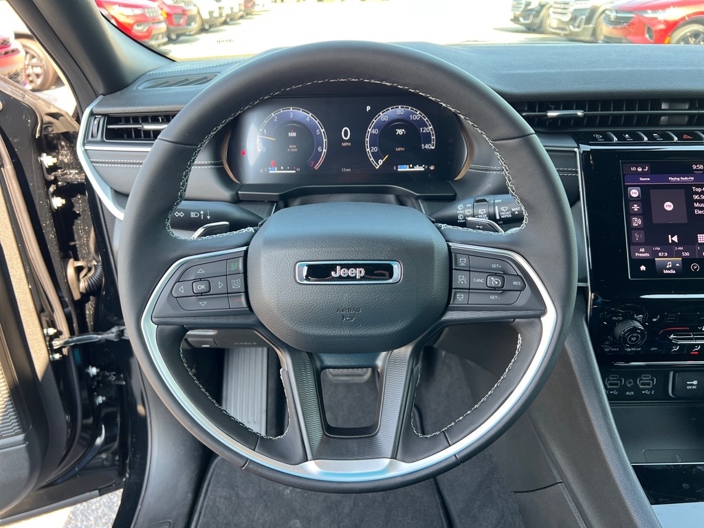 2025 Jeep Grand Cherokee Laredo - Photo 16