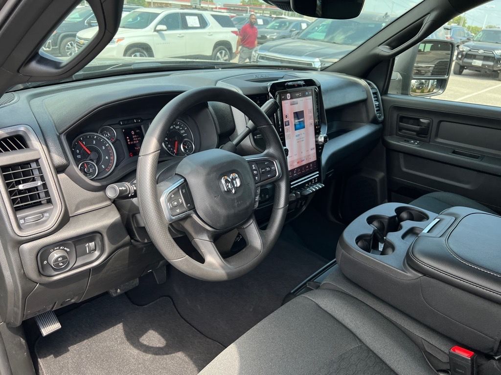 2025 RAM 2500 Tradesman - Photo 13