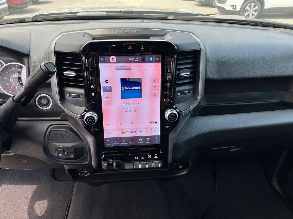 2025 RAM 2500 Tradesman - Photo 17