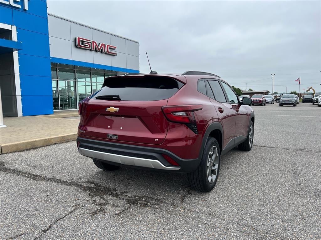 Used 2025 Chevrolet Trax LT Sport Utility
