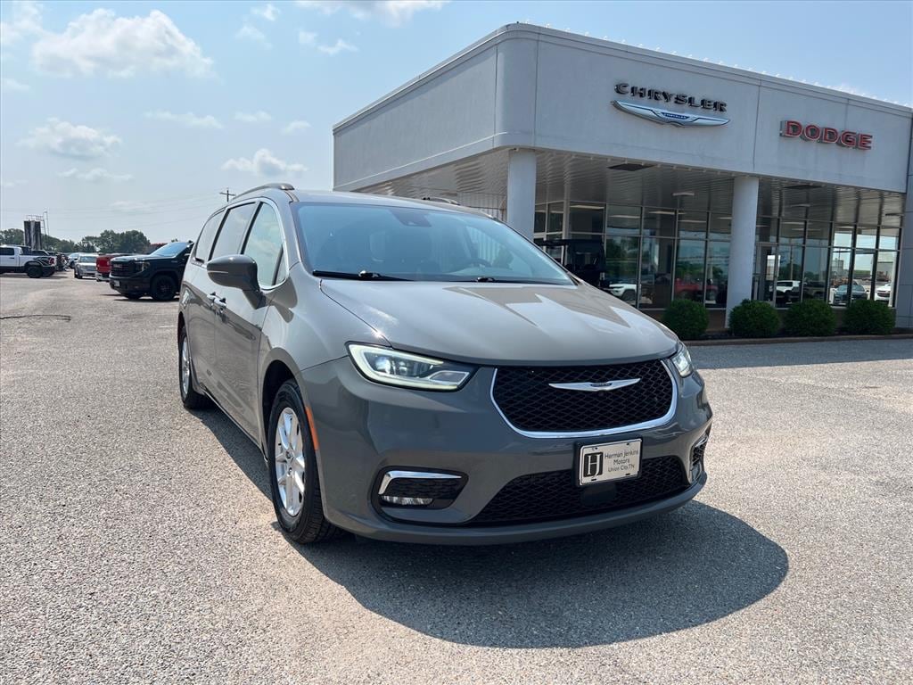 Used 2022 Chrysler Pacifica Touring L