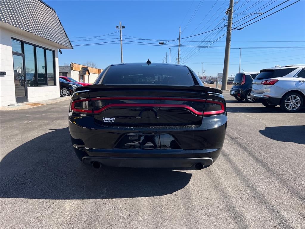 Used 2017 Dodge Charger SXT Sedan