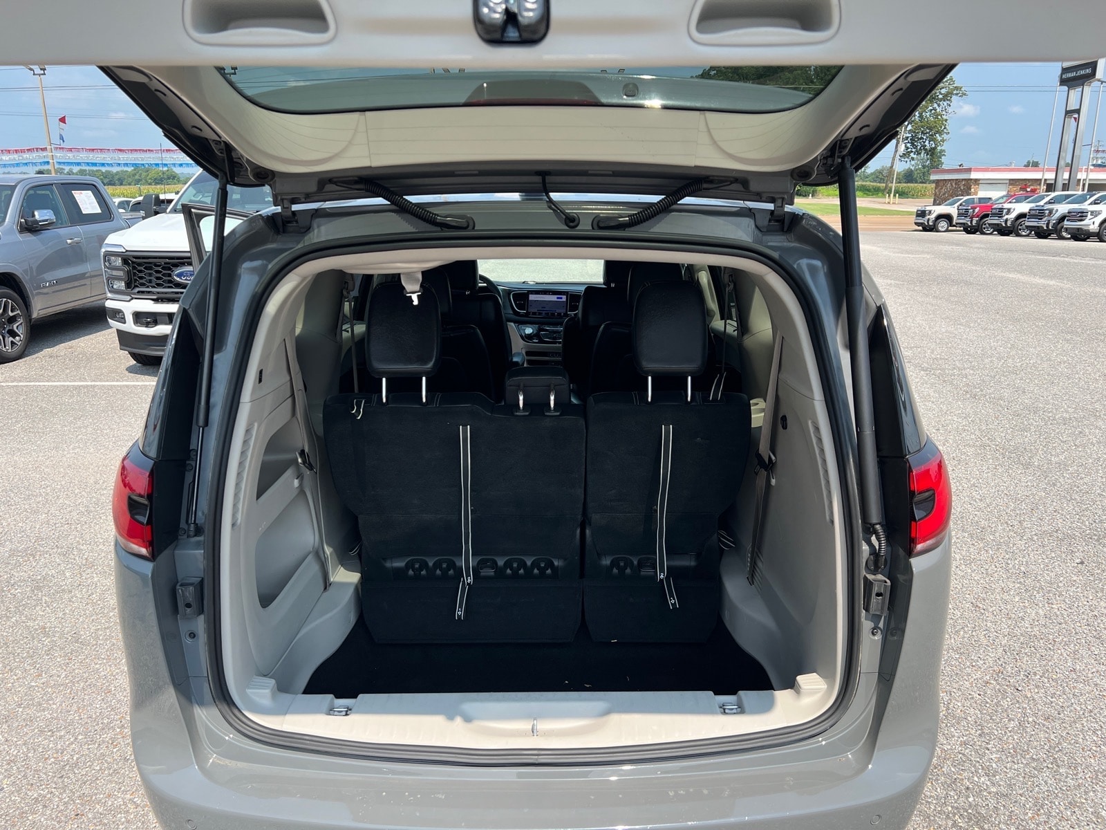 2022 Chrysler Pacifica Touring L - Photo 14