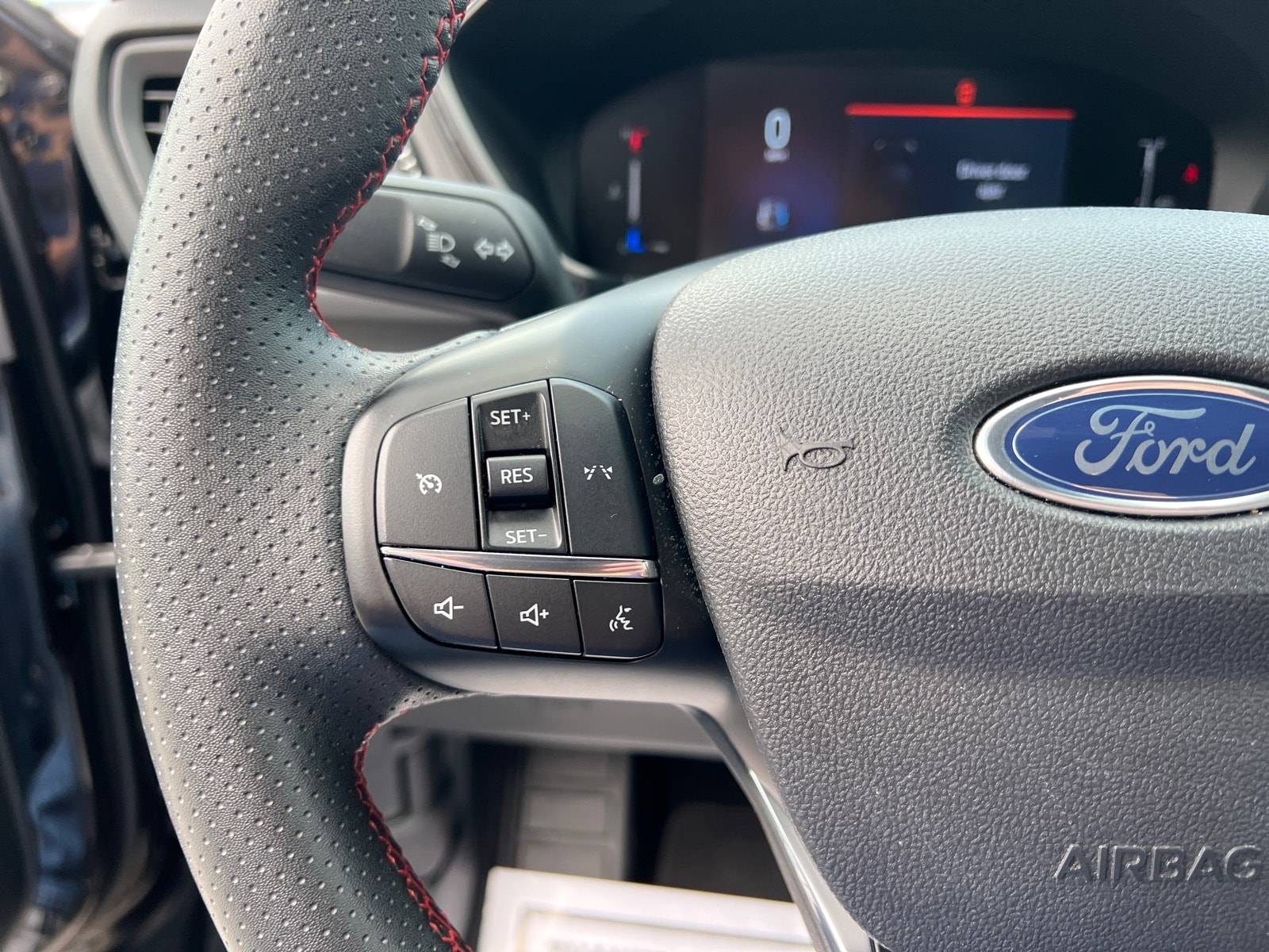 2025 Ford Escape ST-Line - Photo 16