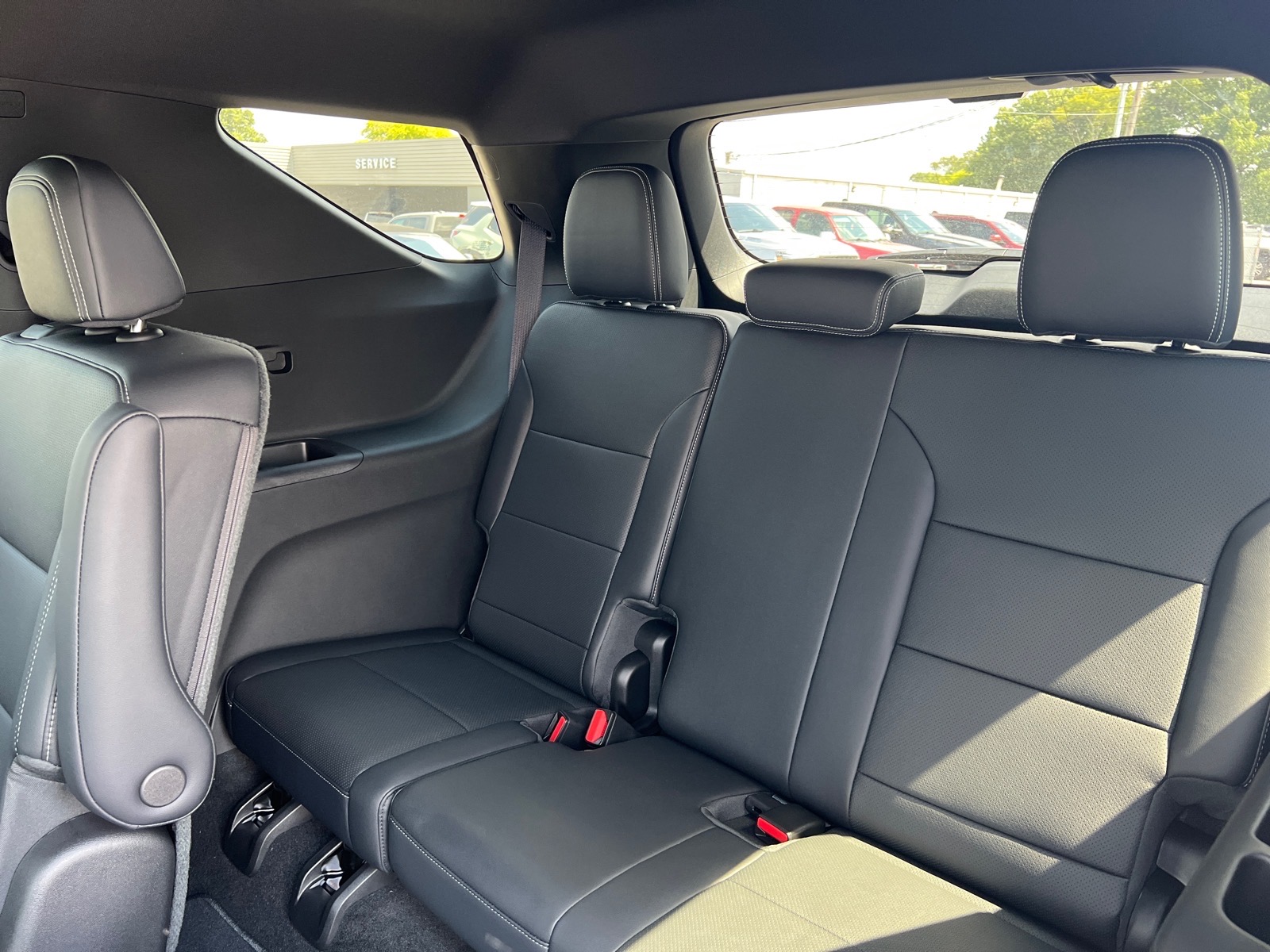2027 Chevrolet Traverse LT - Photo 13