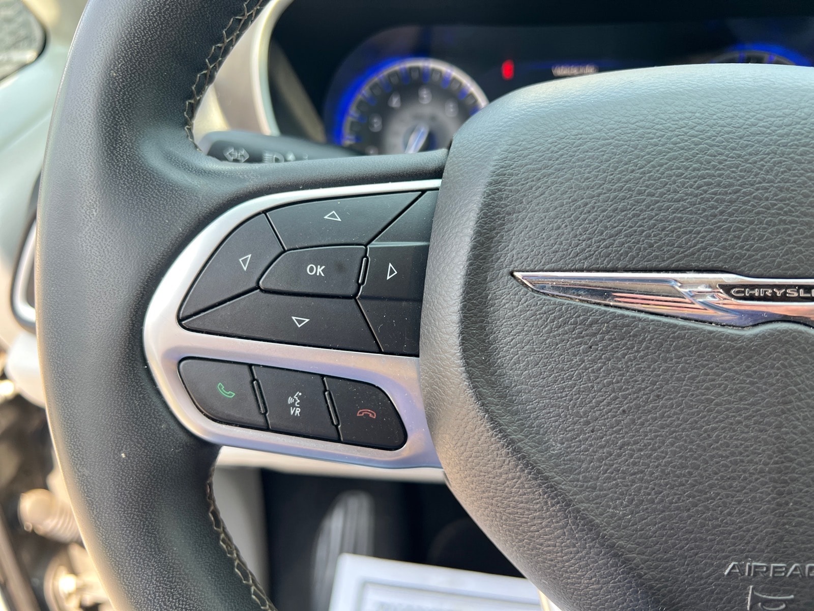 2022 Chrysler Pacifica Touring L - Photo 17