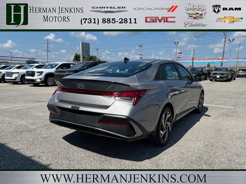 Used 2025 Hyundai Elantra SEL Sport Sedan