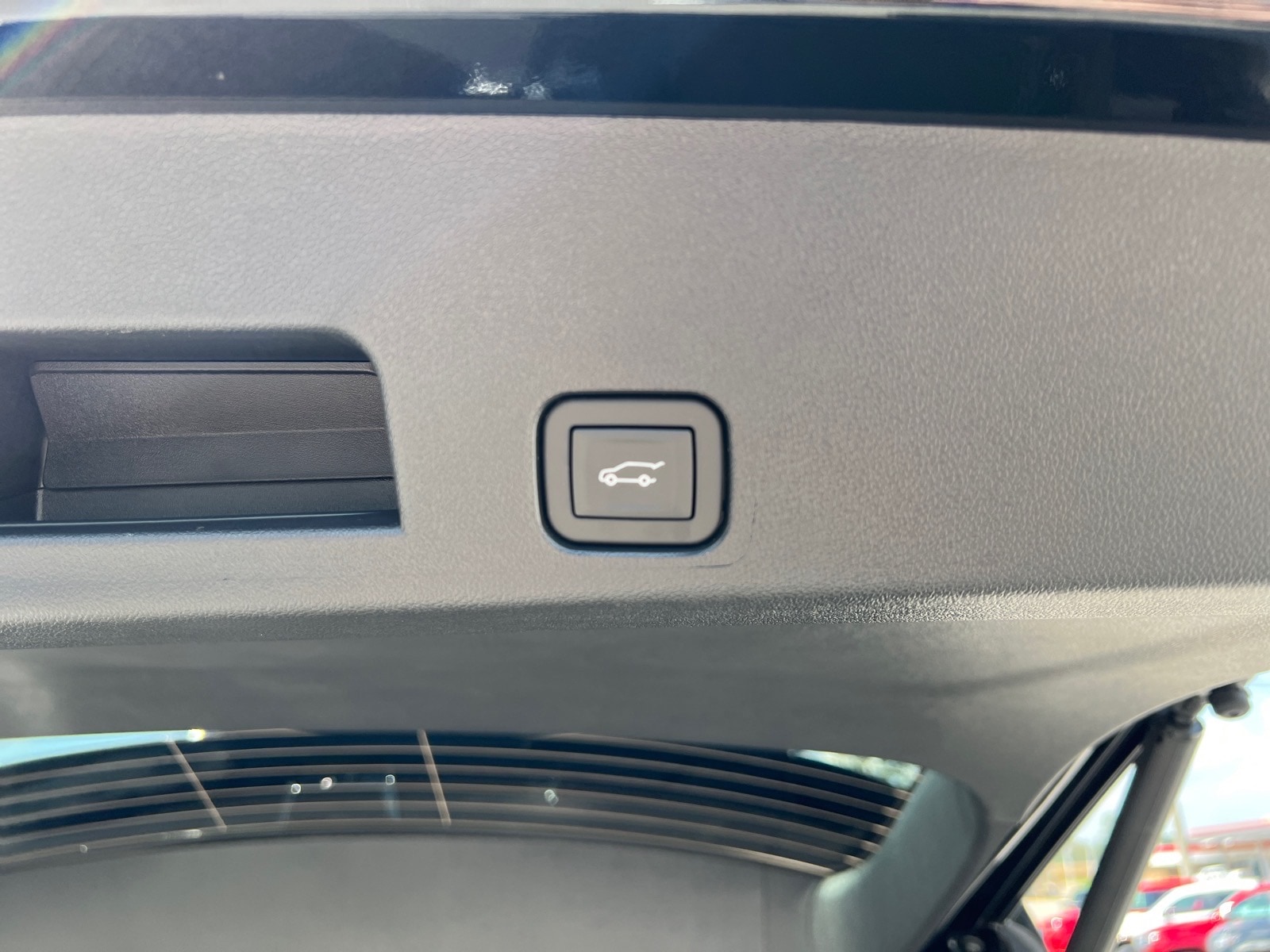 2027 Chevrolet Traverse LT - Photo 16