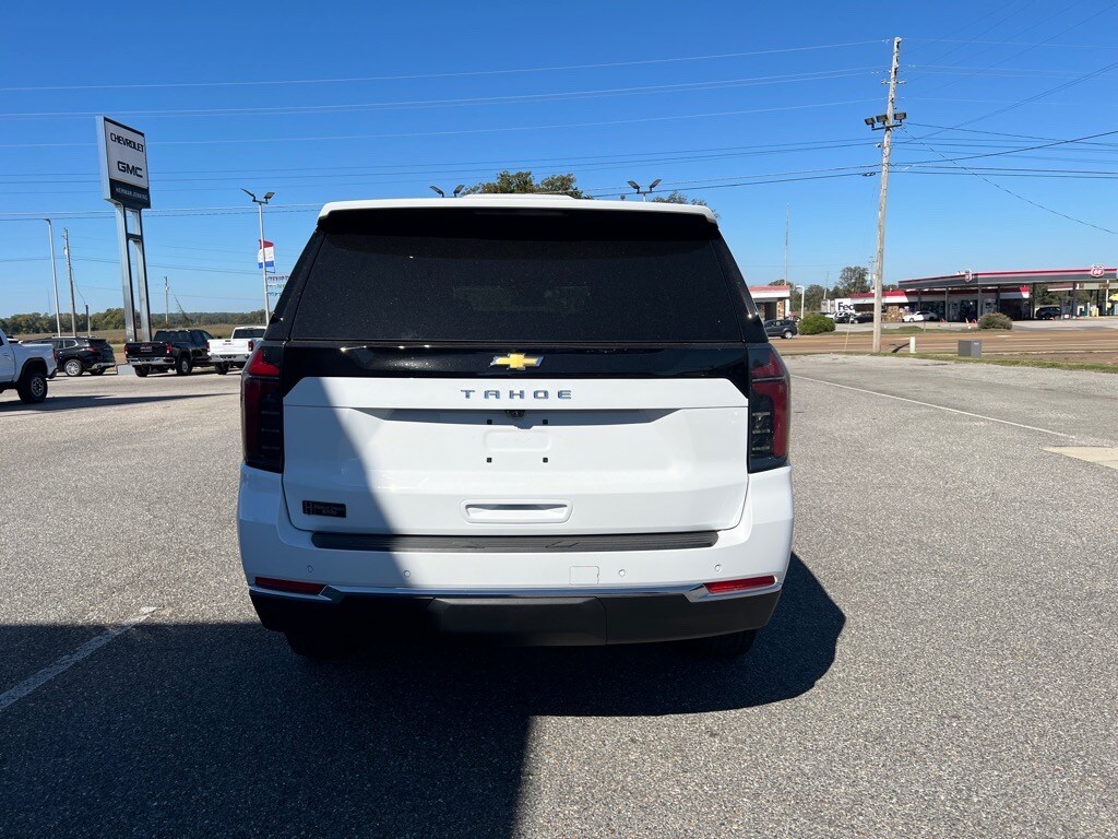 2026 Chevrolet Tahoe LS photo 4