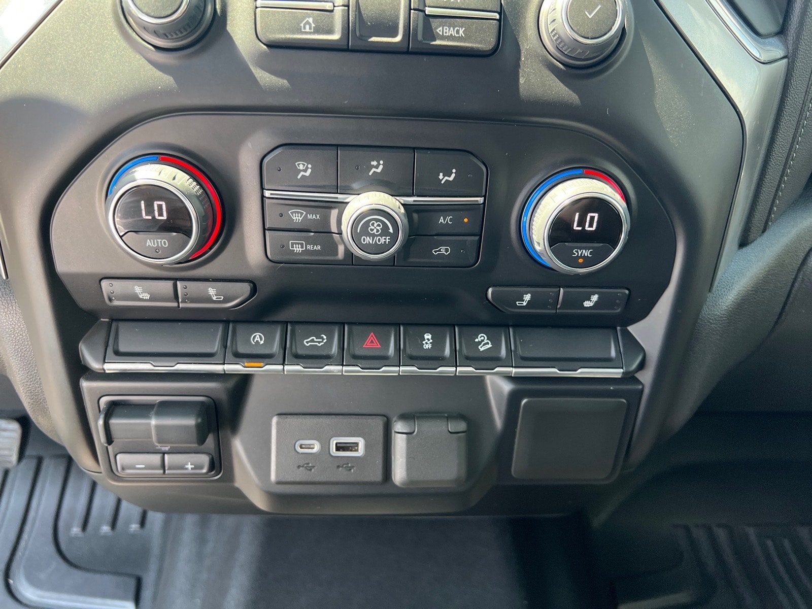 2021 Chevrolet Silverado 1500 LT - Photo 20