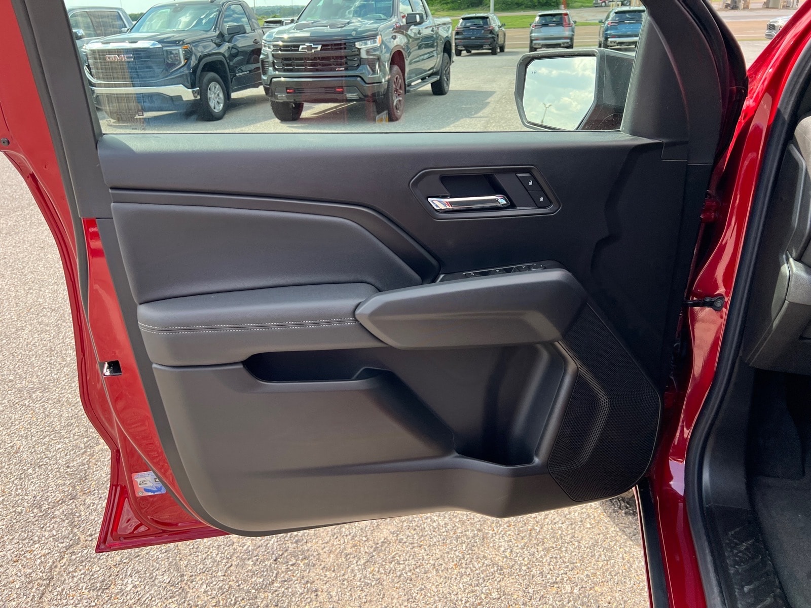2026 Chevrolet Colorado LT - Photo 11