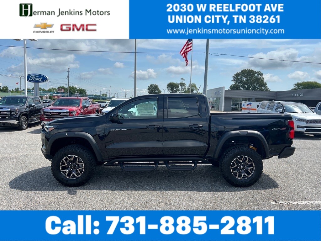 2025 Chevrolet Colorado ZR2 photo 2