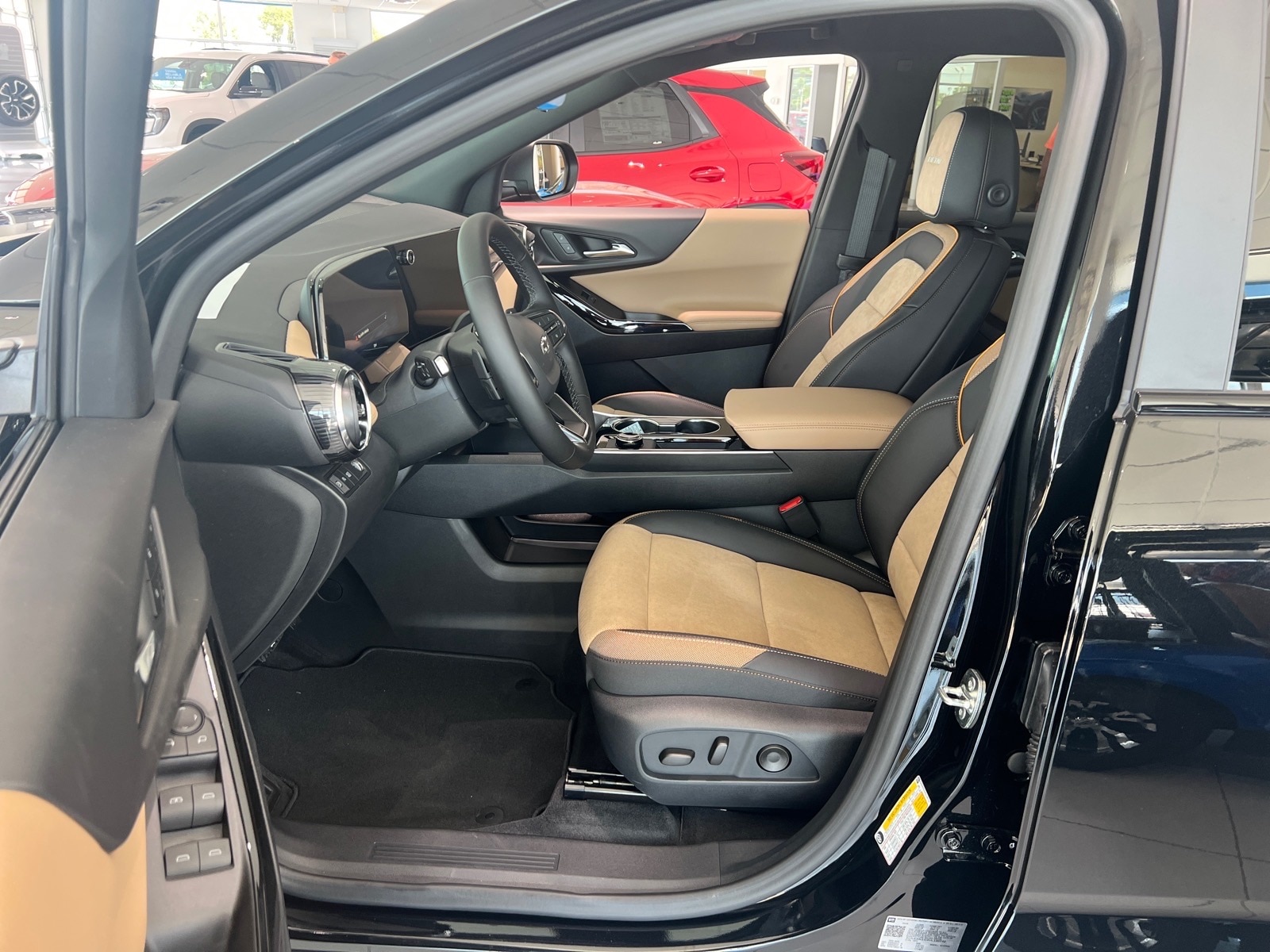 2027 Chevrolet Equinox ACTIV - Photo 7
