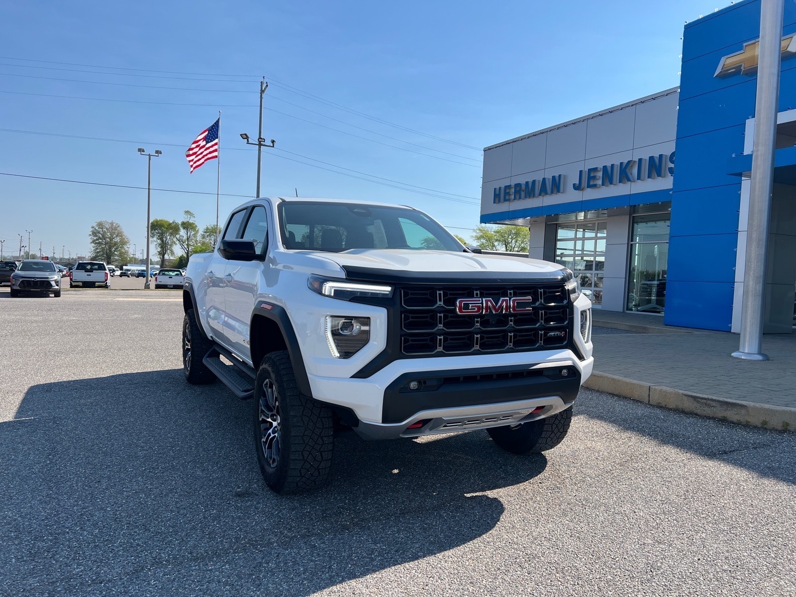 2024 GMC Canyon 4WD AT4 Crew Cab Short Box's photo