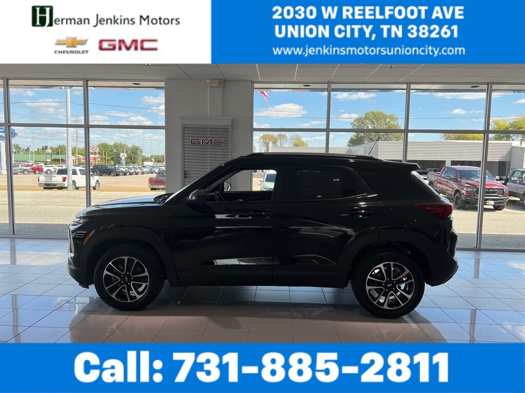 2026 Chevrolet Trailblazer LT photo 2