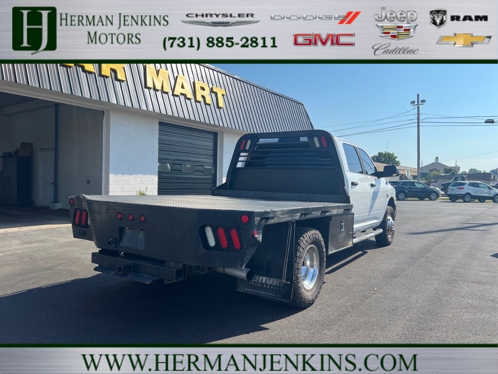 2016 Ram 3500 SLT photo 3