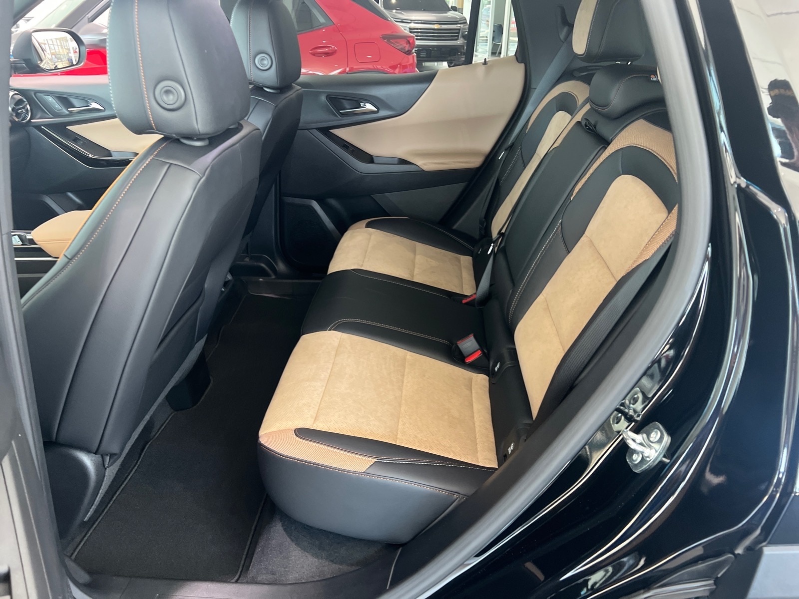 2027 Chevrolet Equinox ACTIV - Photo 9