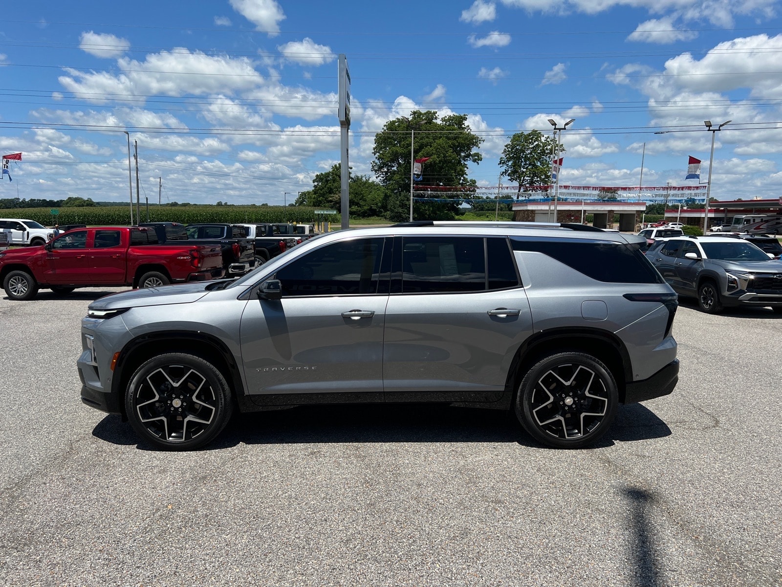 2025 Chevrolet Traverse High Country - Photo 6