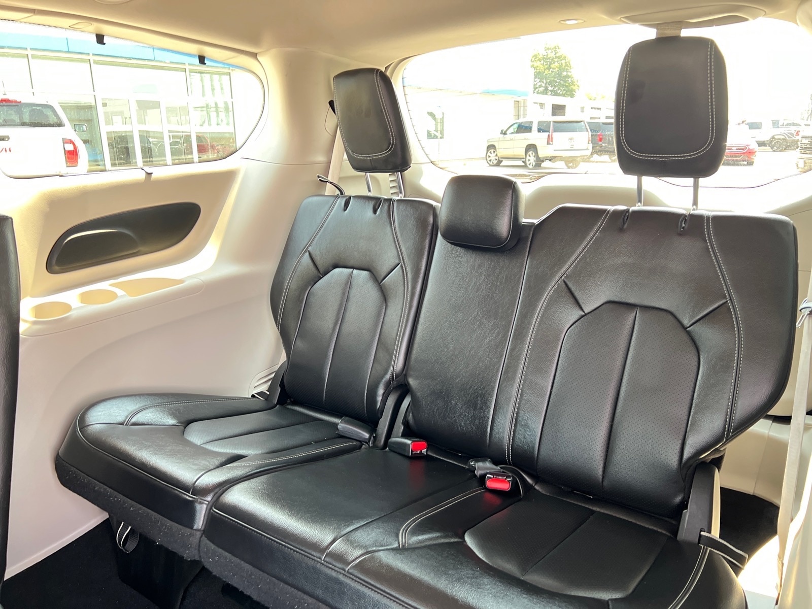 2022 Chrysler Pacifica Touring L - Photo 13