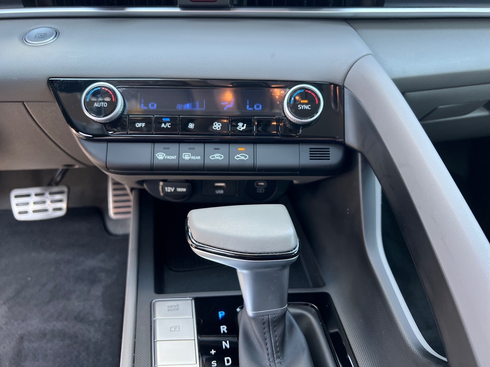 2025 Hyundai Elantra SEL - Photo 19