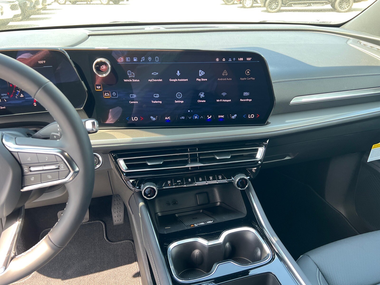 2027 Chevrolet Traverse LT - Photo 20
